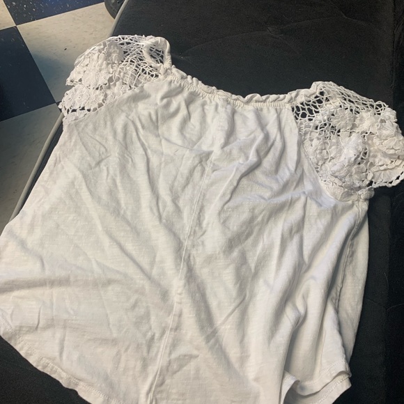 White blouse size medium - Picture 3 of 3